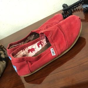 Red Toms